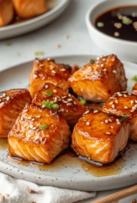 Crispy Air Fryer Honey Garlic Salmon Bites (20-Minutes)